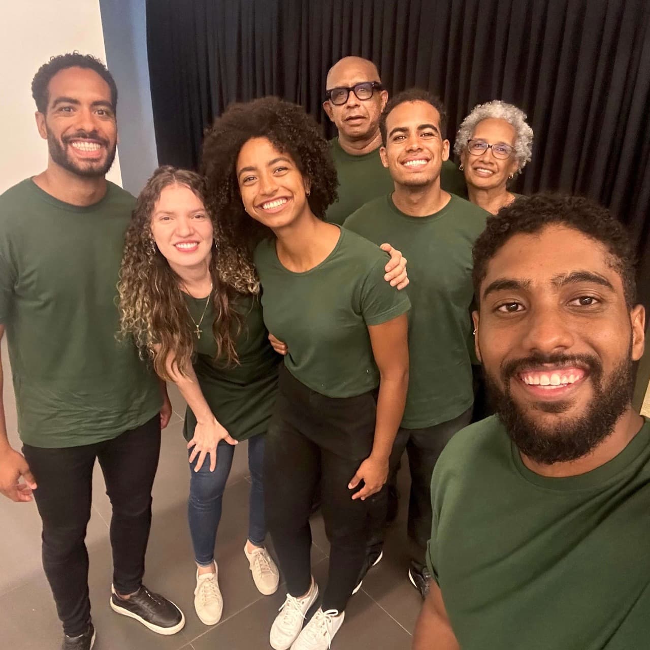 Equipe Vero Gusto preparando pizza napolitana